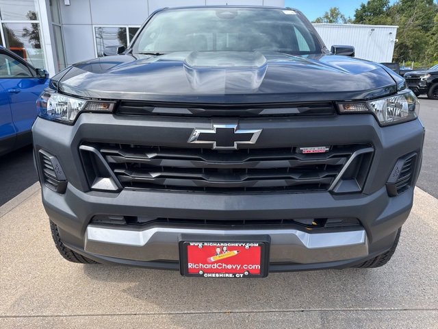 2026 Chevrolet Colorado Trail Boss photo 2