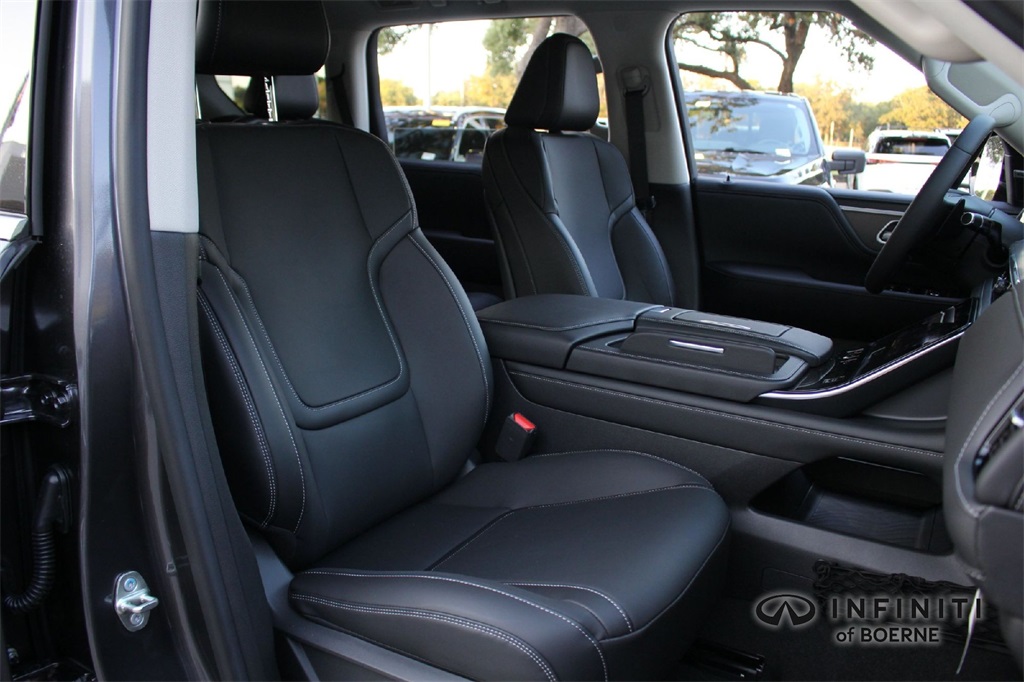 2026 Infiniti QX80 Pure photo 14