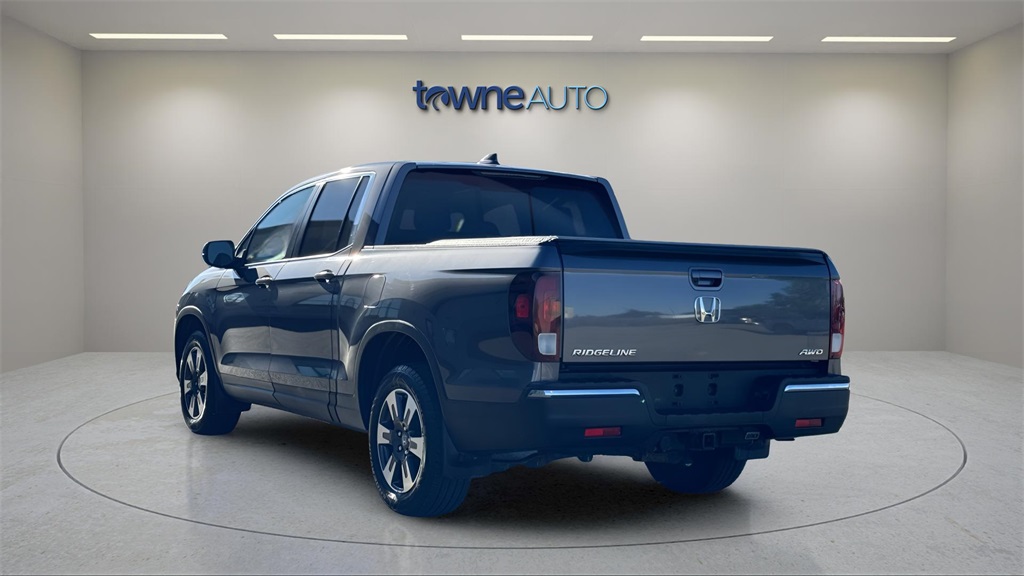 2019 Honda Ridgeline RTL-T photo 3
