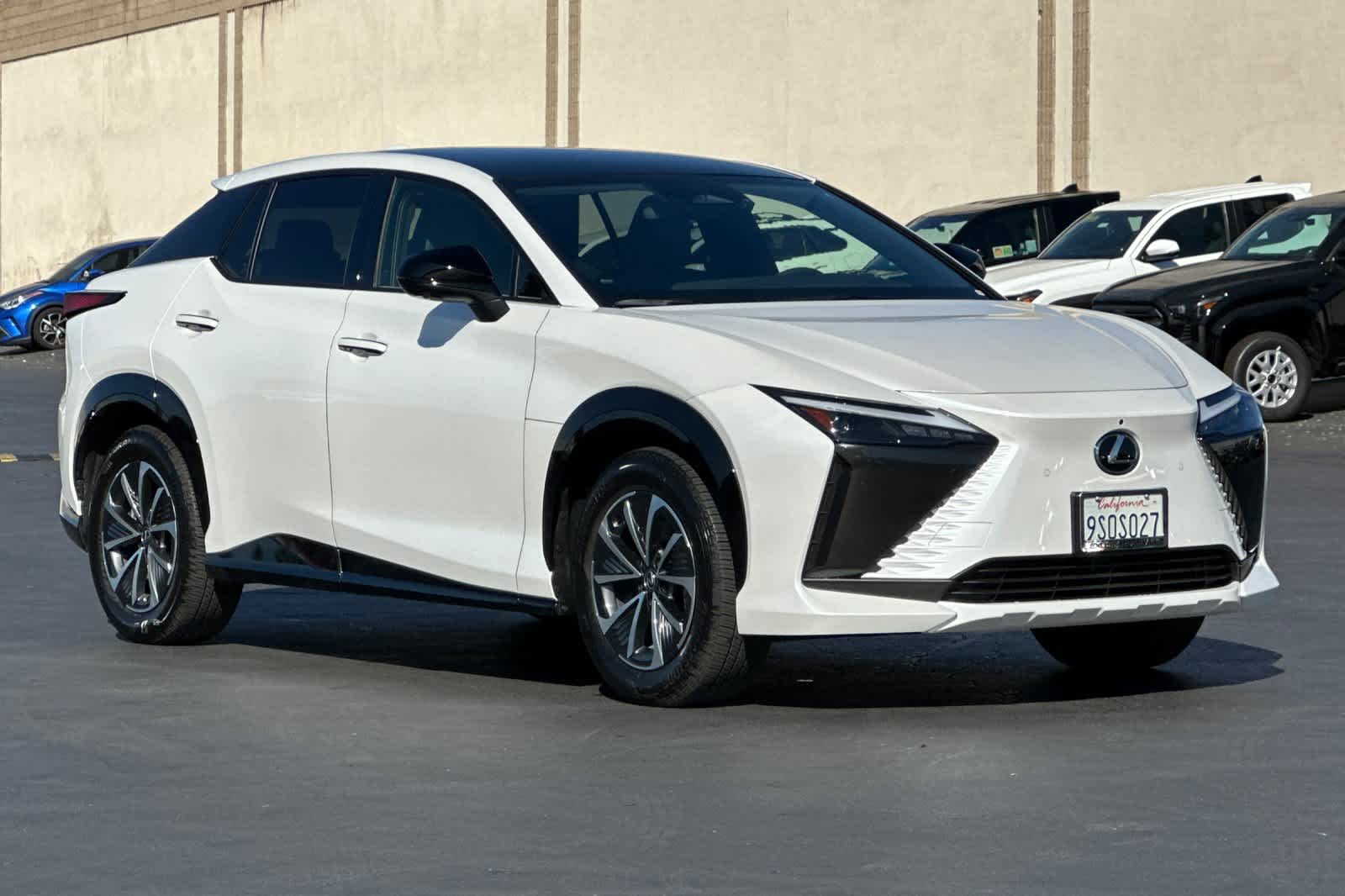 2025 Lexus RZ 450e 300e Premium photo 4