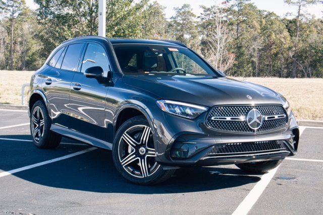 2026 Mercedes-Benz GLC Base's photo