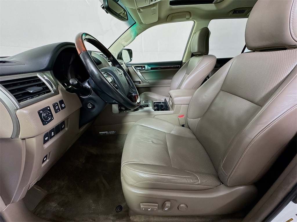 2016 Lexus GX 460 Luxury photo 6