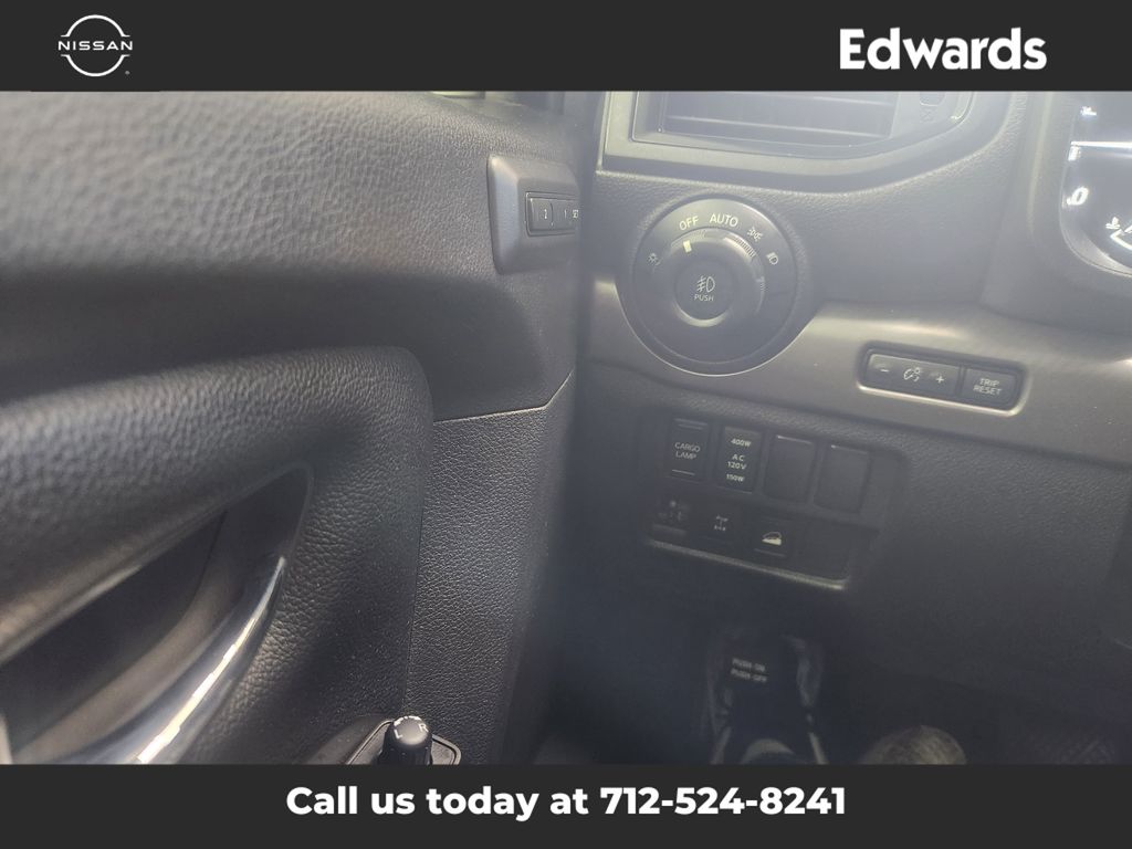 2020 Nissan Titan PRO-4X photo 21