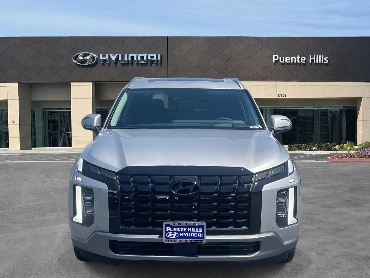 2025 Hyundai Palisade Limited photo 2