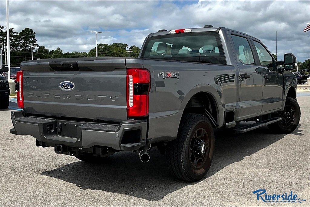 2024 Ford F-250 photo 4