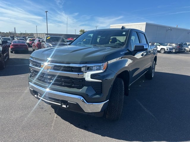 2026 Chevrolet Silverado 1500 LT photo 3