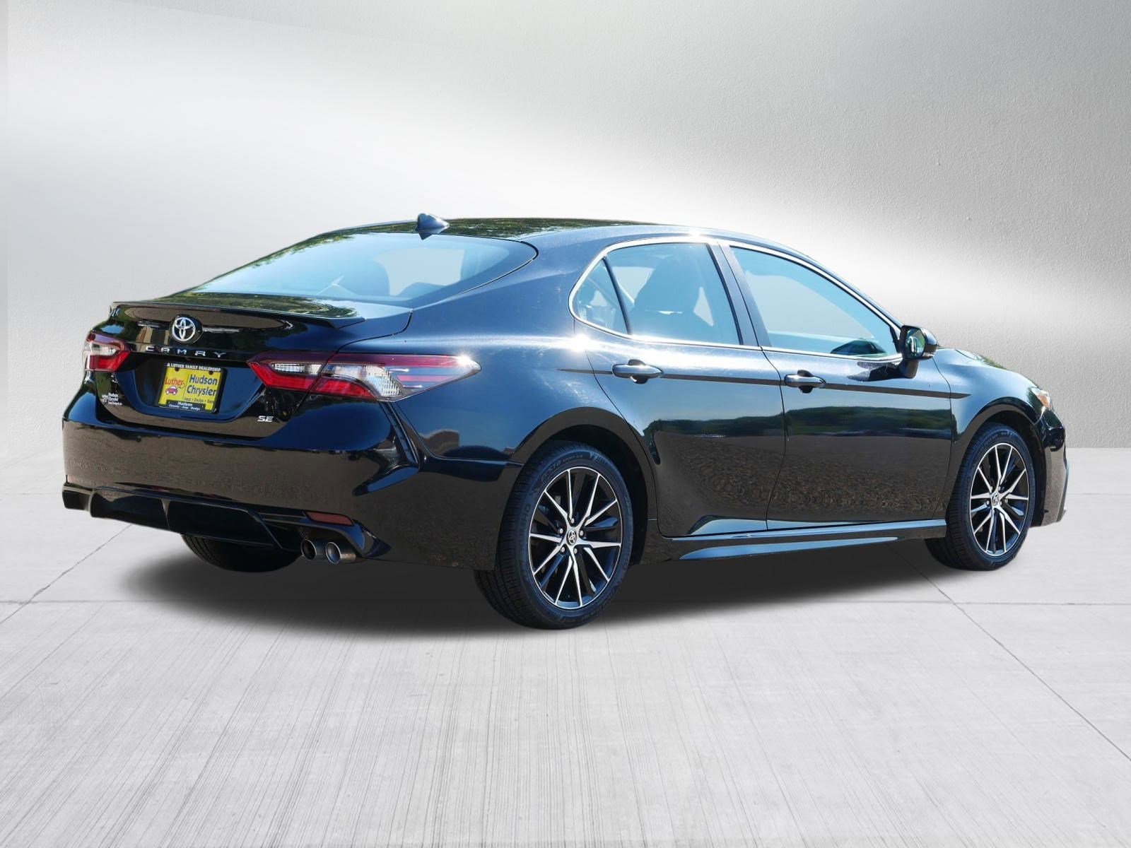 2024 Toyota Camry SE photo 7