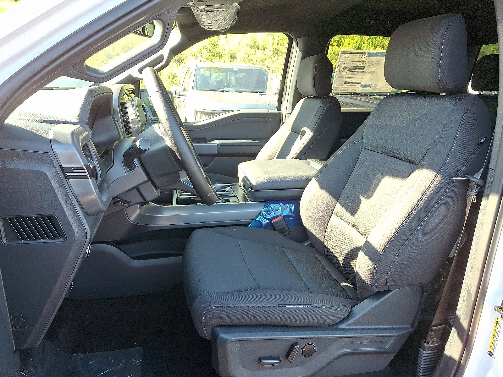2025 Ford F-150 XLT photo 5