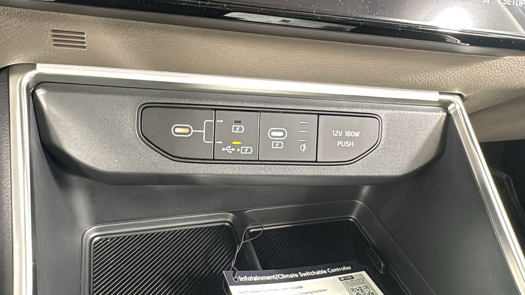 2026 Kia Carnival SX photo 30