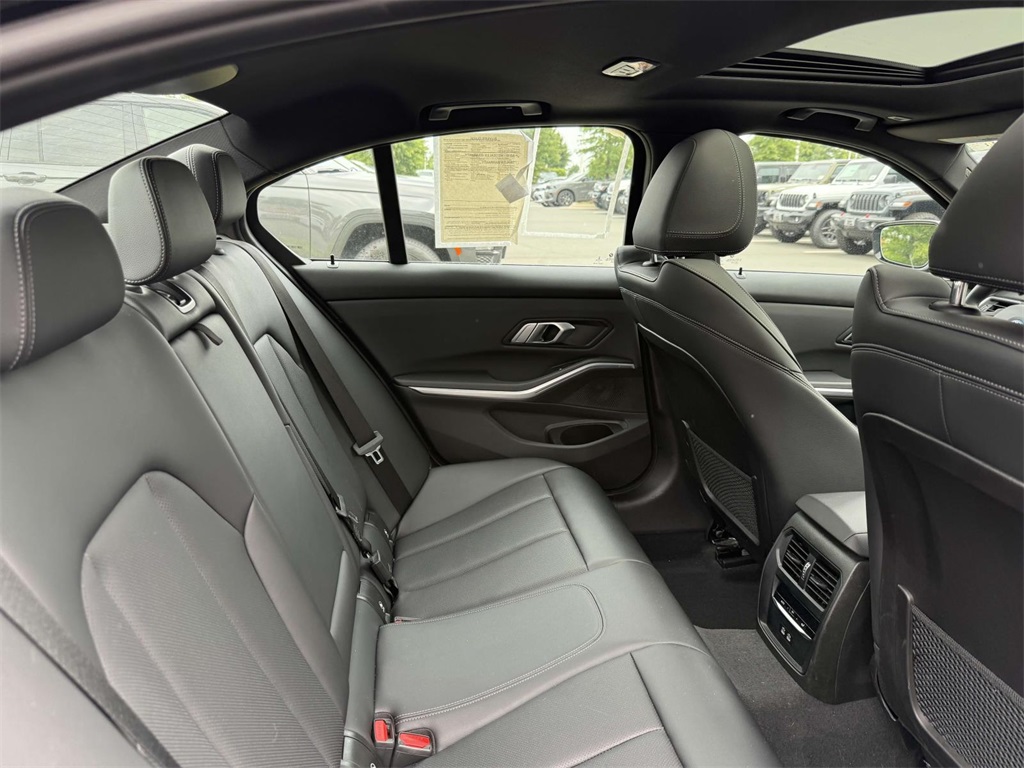 2023 Bmw 330e photo 14