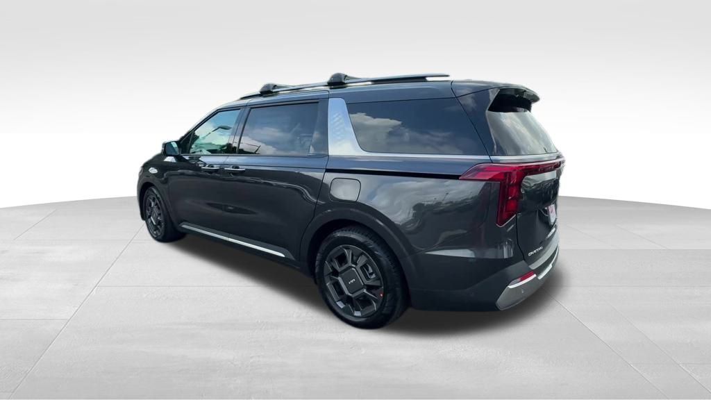 2026 Kia Carnival SX photo 2