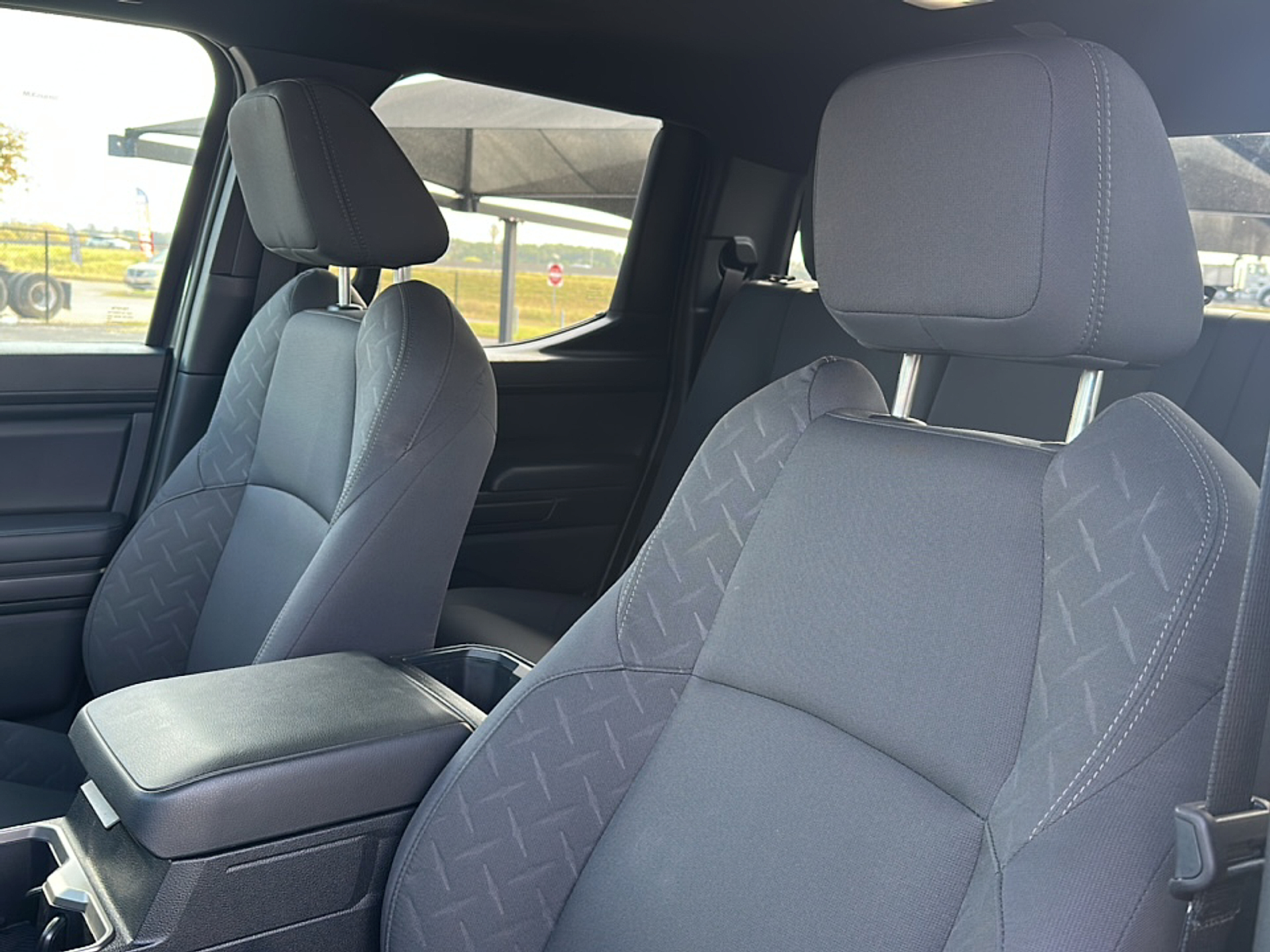 2024 Toyota Tacoma SR5 photo 3