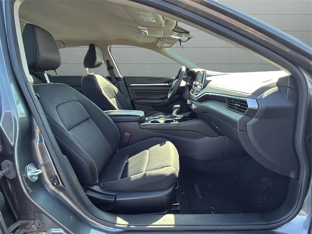 2023 Nissan Altima 2.5 SV photo 14
