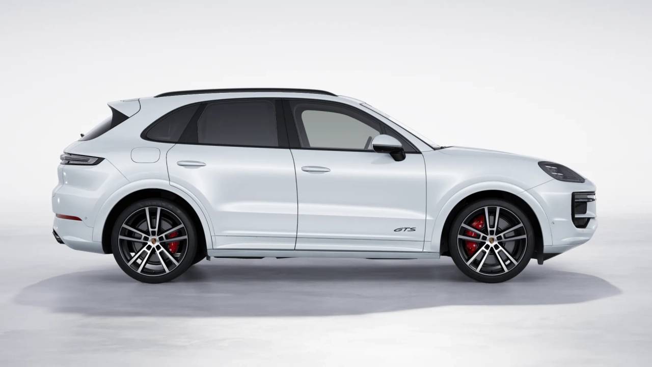 2026 Porsche Cayenne GTS photo 7