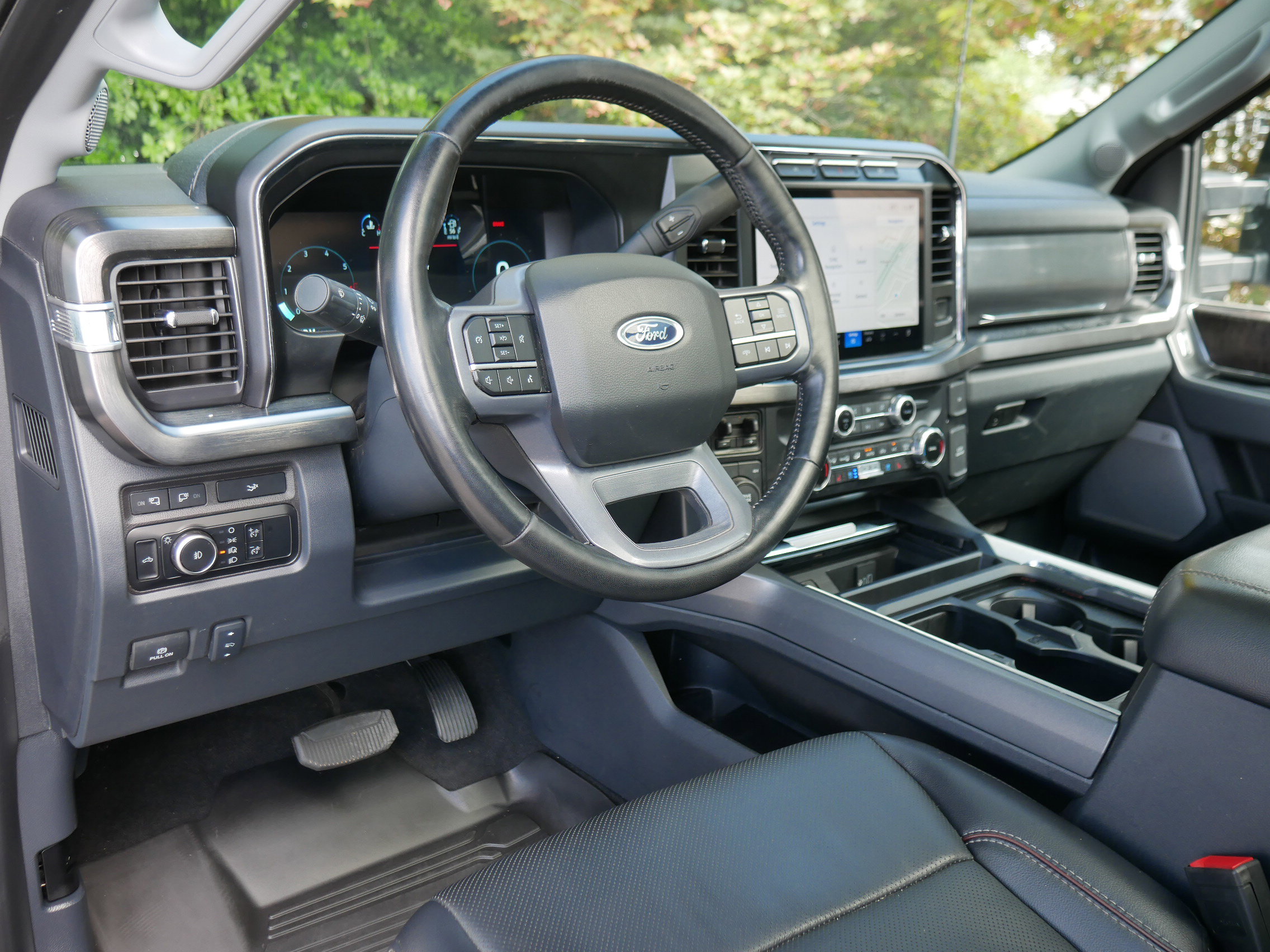 2024 Ford F-250 Lariat photo 3