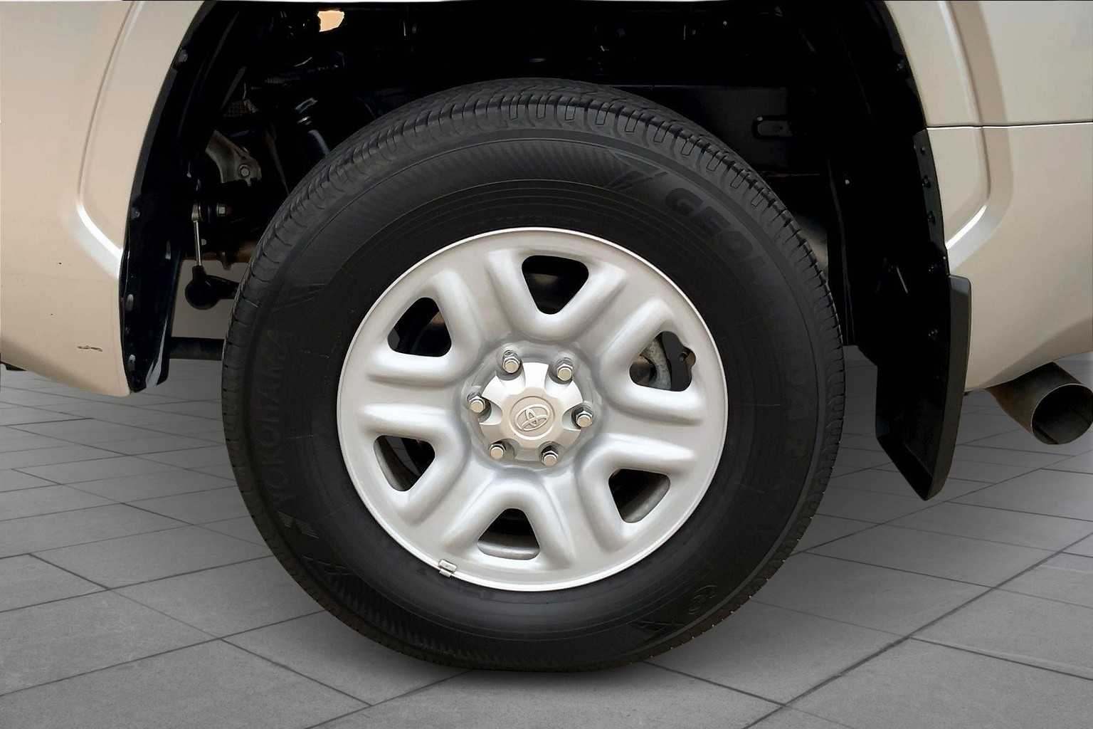 2024 Toyota Tundra SR photo 10