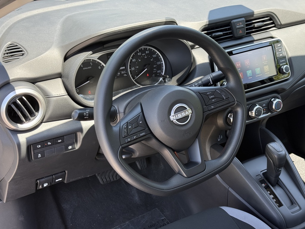 2025 Nissan Versa S photo 18