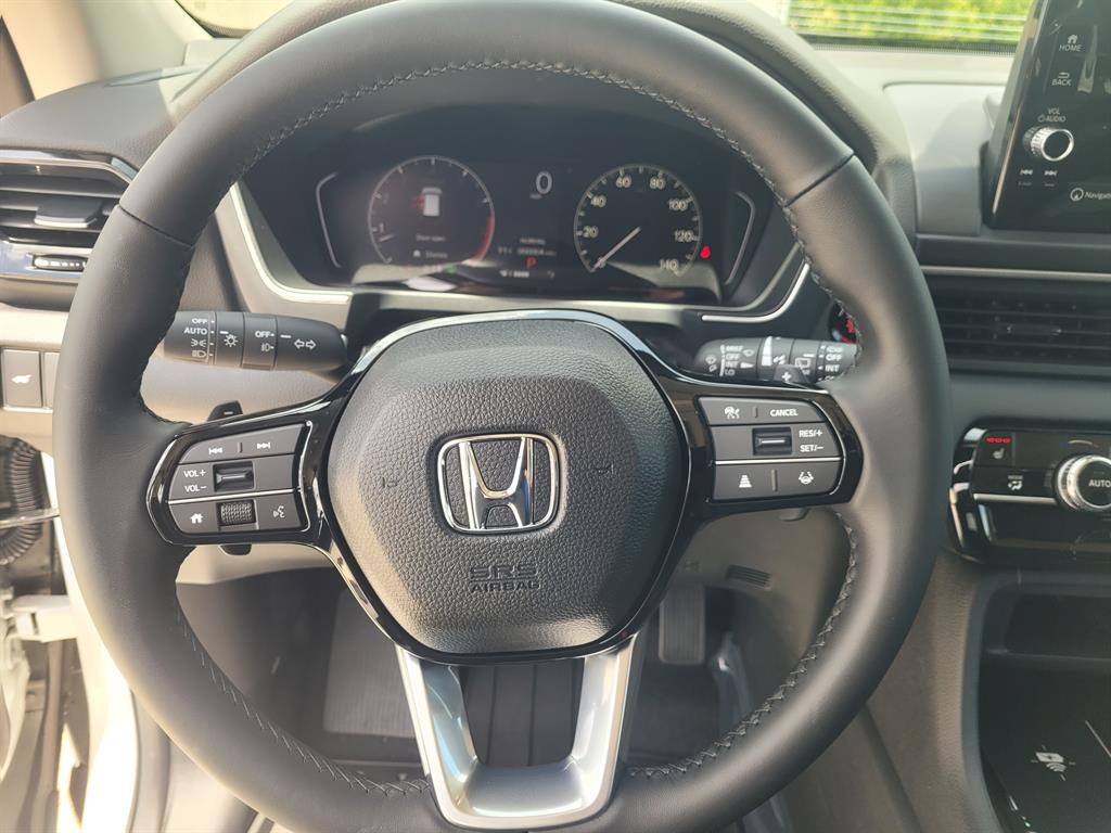 2025 Honda Pilot Touring photo 9