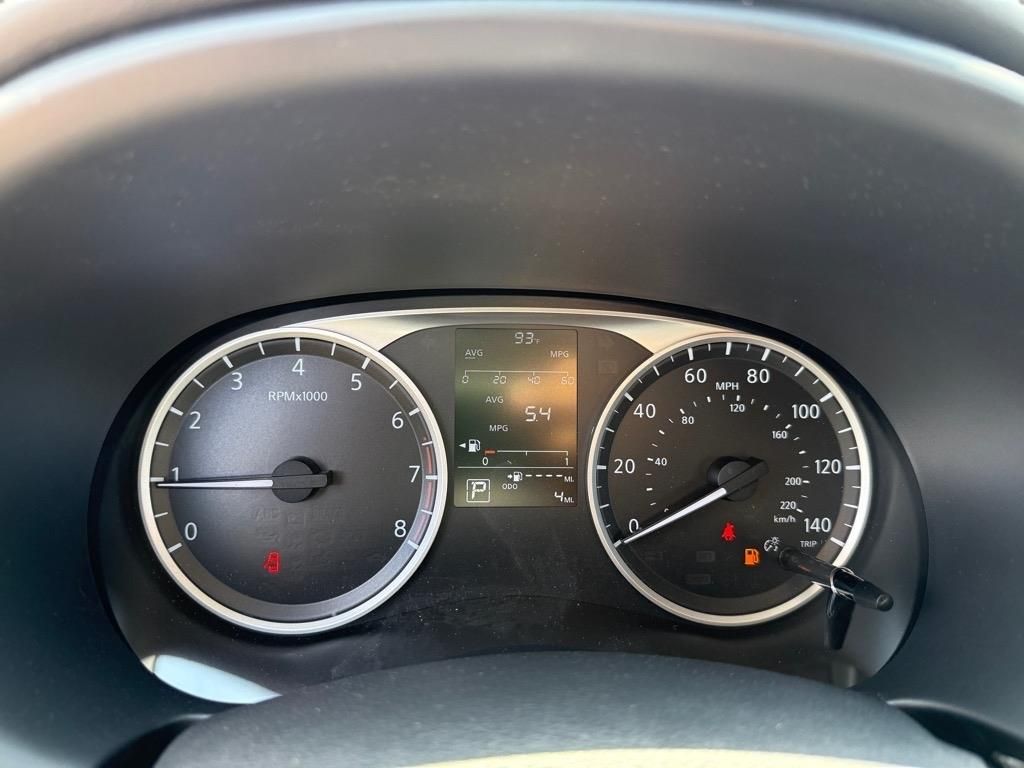 2025 Nissan Kicks Play S photo 12