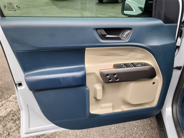 2025 Ford Maverick Lariat photo 8