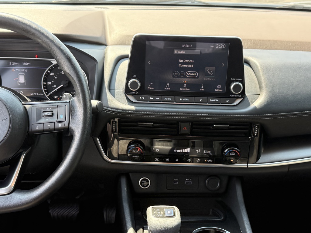 2021 Nissan Rogue SV photo 22