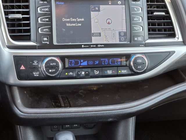 2017 Toyota Highlander Limited photo 12