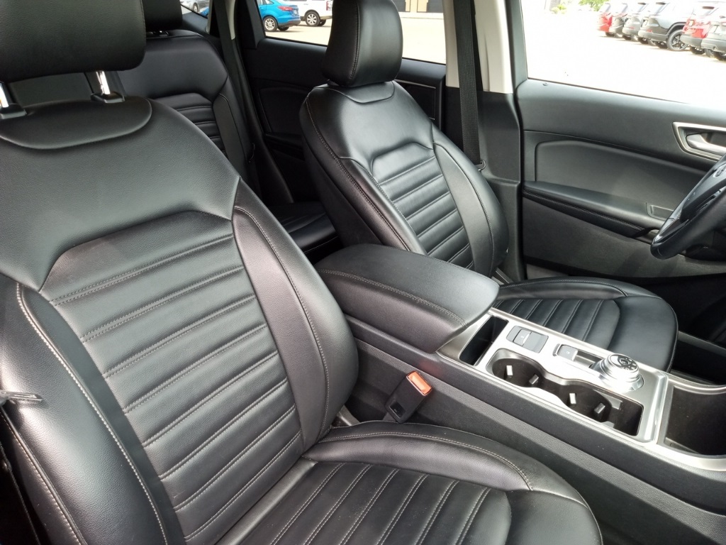 2023 Ford Edge SEL photo 23