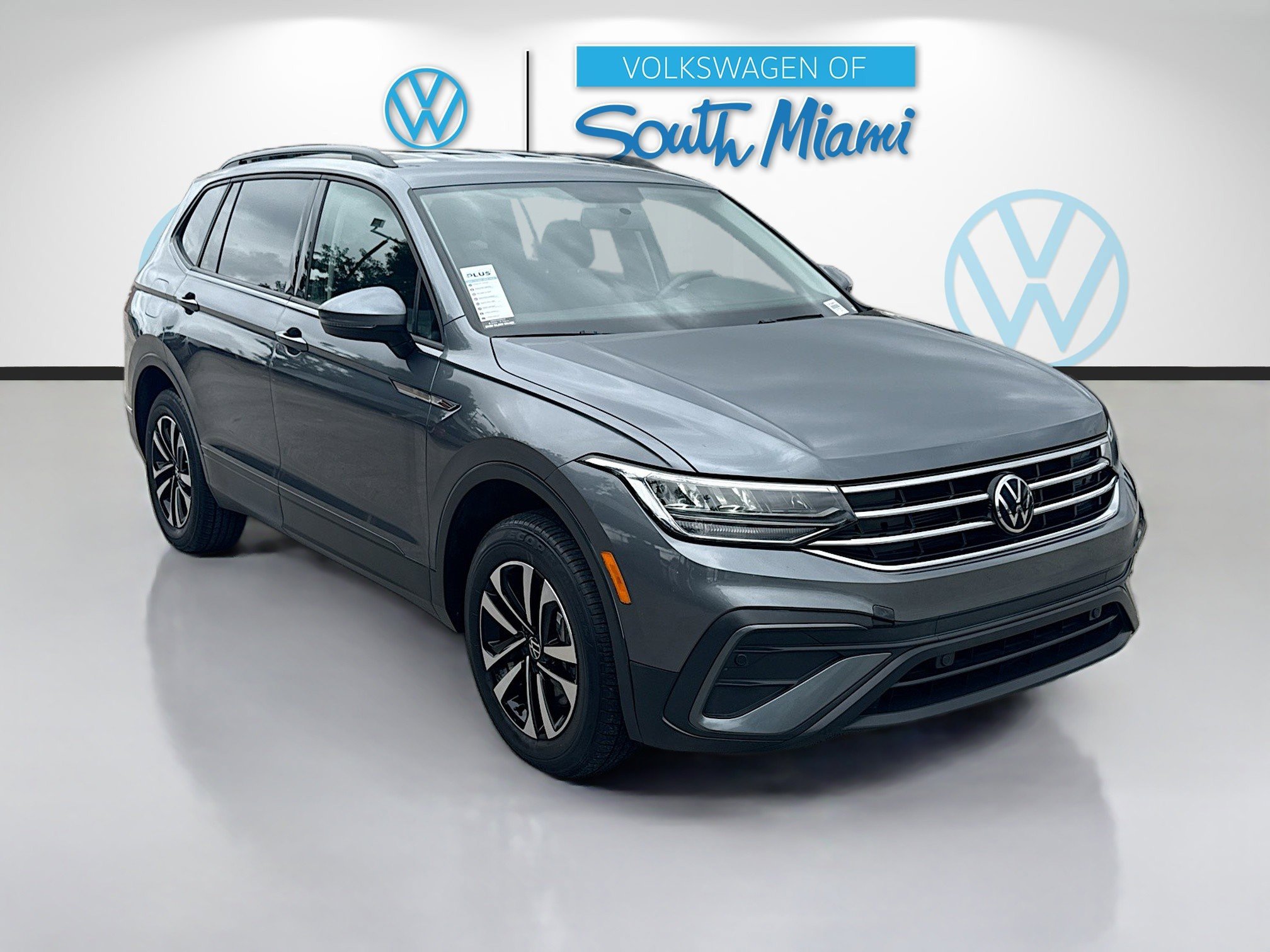 2022 Volkswagen Tiguan S's photo