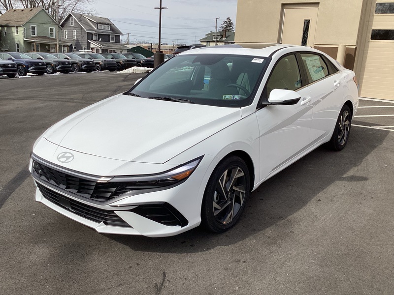 2025 Hyundai Elantra Hybrid Limited photo 3