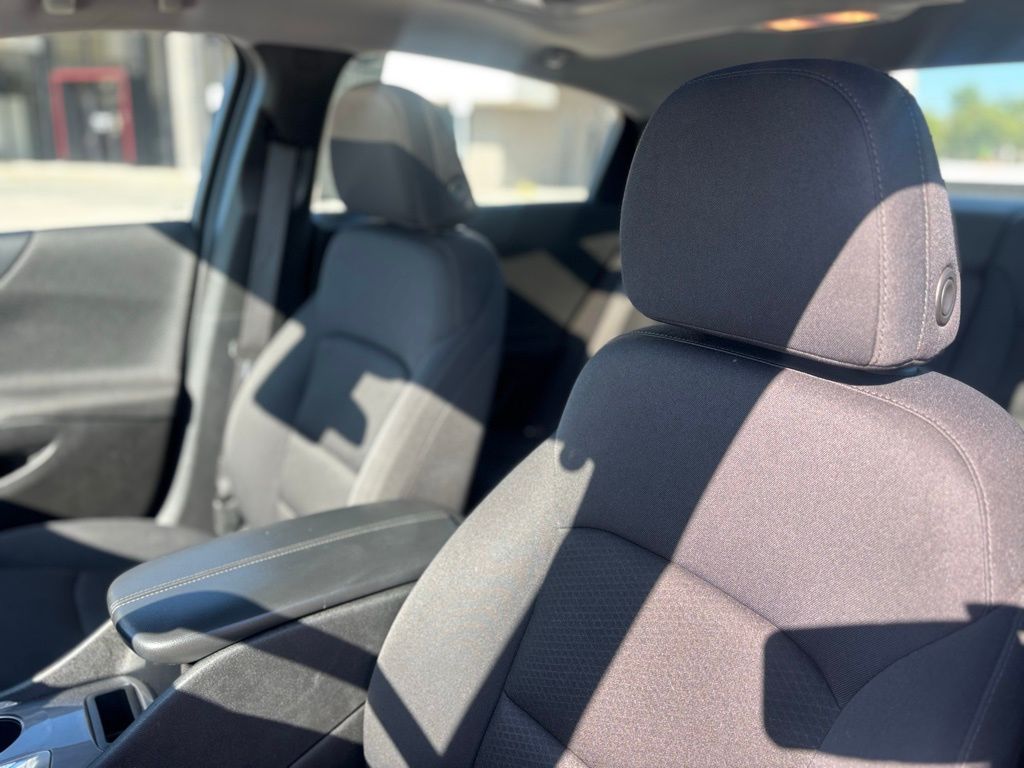 2023 Chevrolet Malibu 1LT photo 11