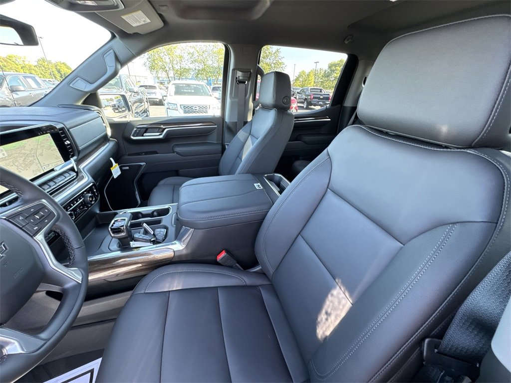 2026 Chevrolet Silverado 1500 RST photo 10