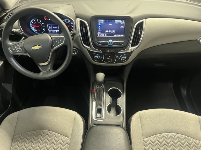 2024 Chevrolet Equinox LS photo 2