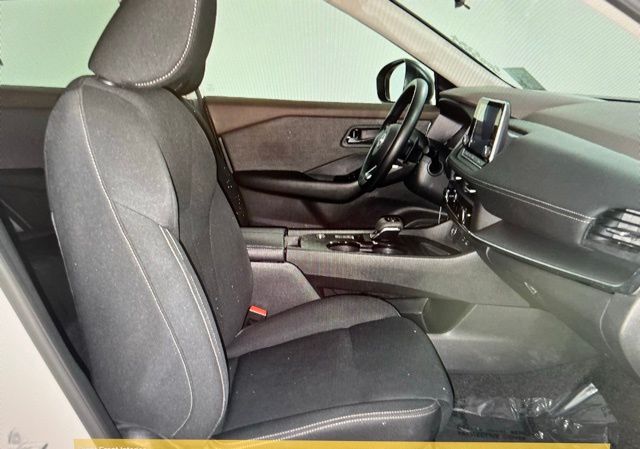 2023 Nissan Rogue S photo 2