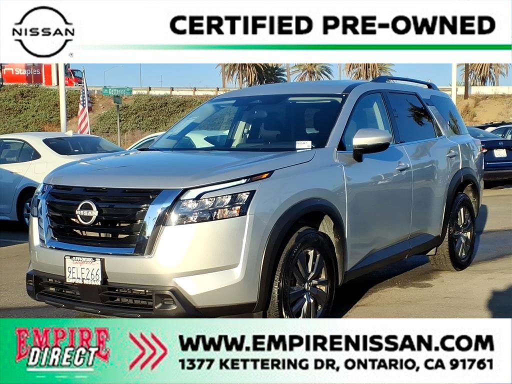 2023 Nissan Pathfinder SV