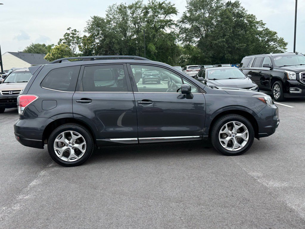2018 Subaru Forester Touring photo 4