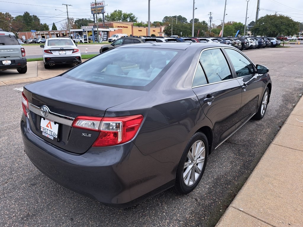 2012 Toyota Camry XLE photo 3