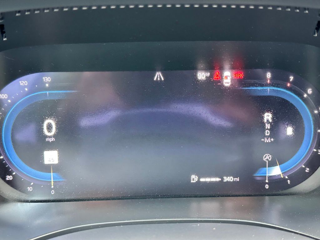 2025 Volvo XC60 B5 Core photo 19