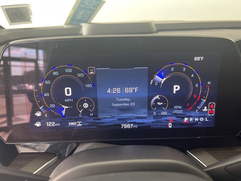 2025 Chevrolet Tahoe LT photo 4