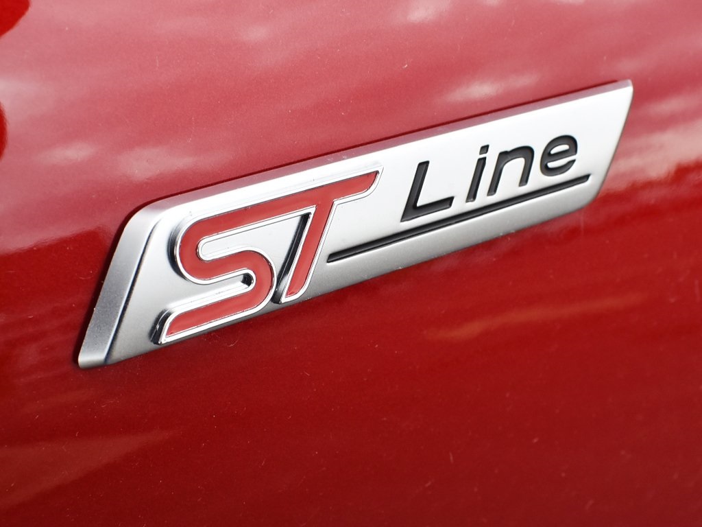2025 Ford Escape ST-Line photo 7