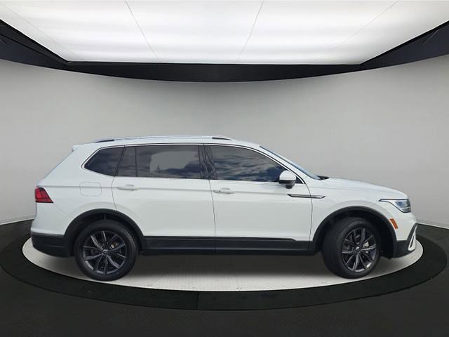 2022 Volkswagen Tiguan SE photo 8