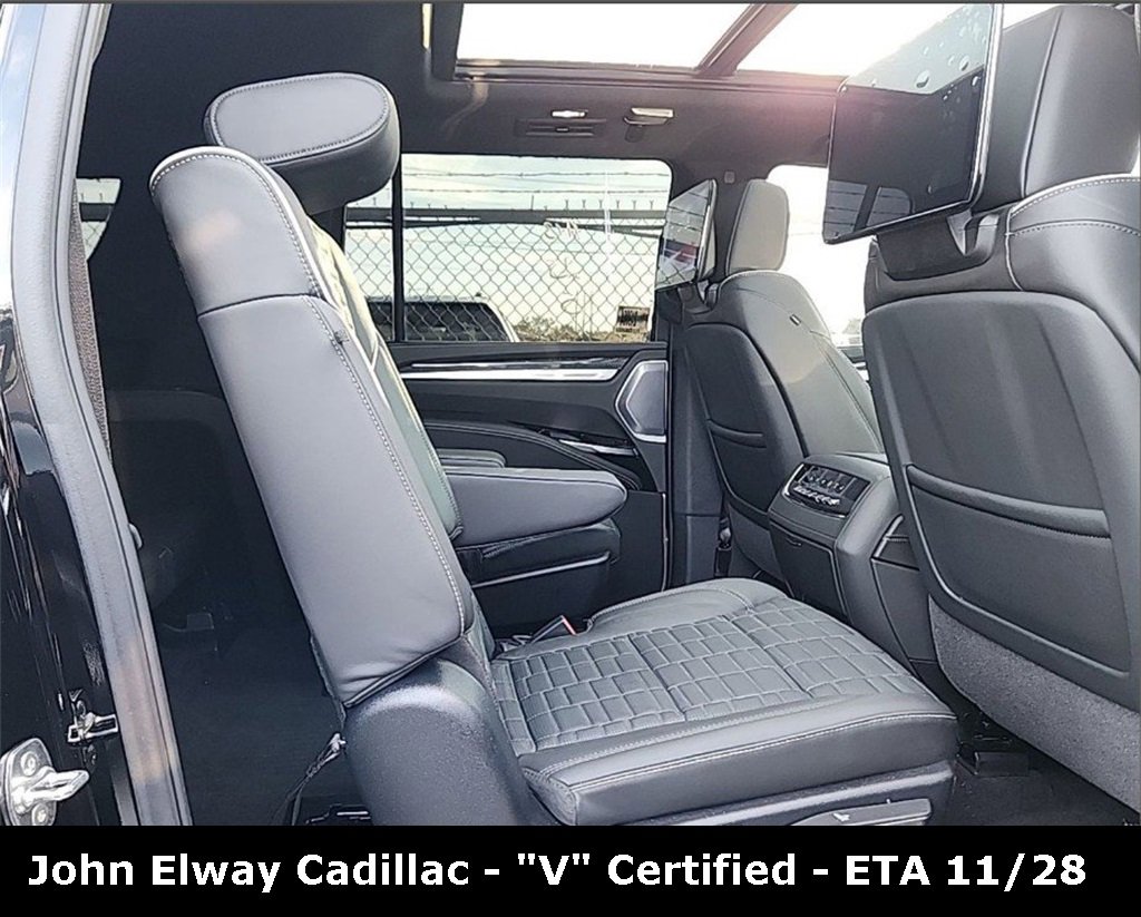 2025 Cadillac Escalade ESV V-Series photo 4