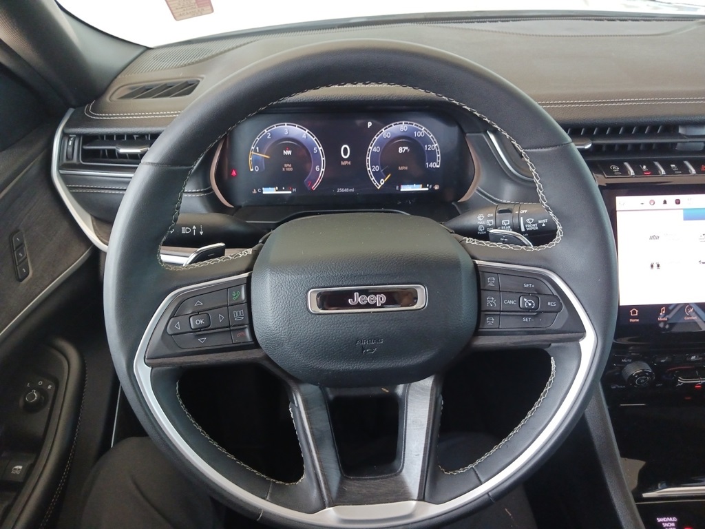 2024 Jeep Grand Cherokee Limited photo 11