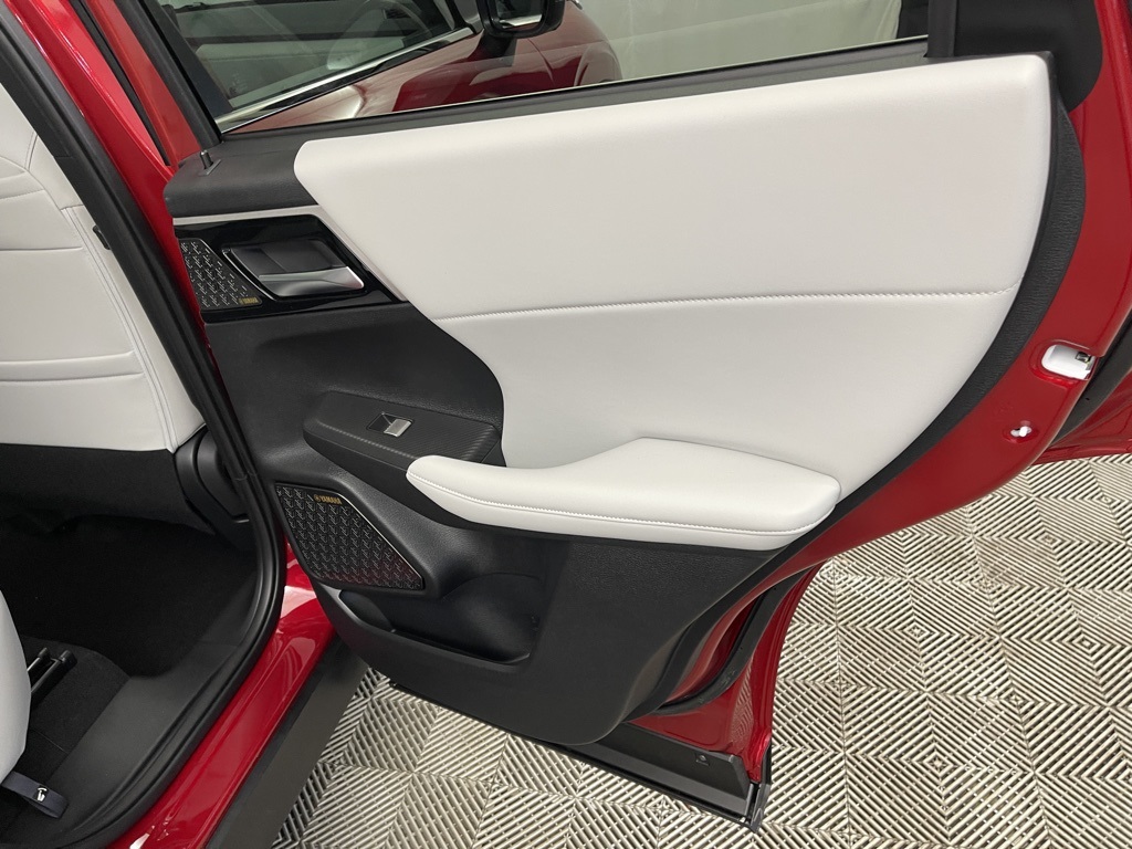 2025 Mitsubishi Outlander SE photo 28