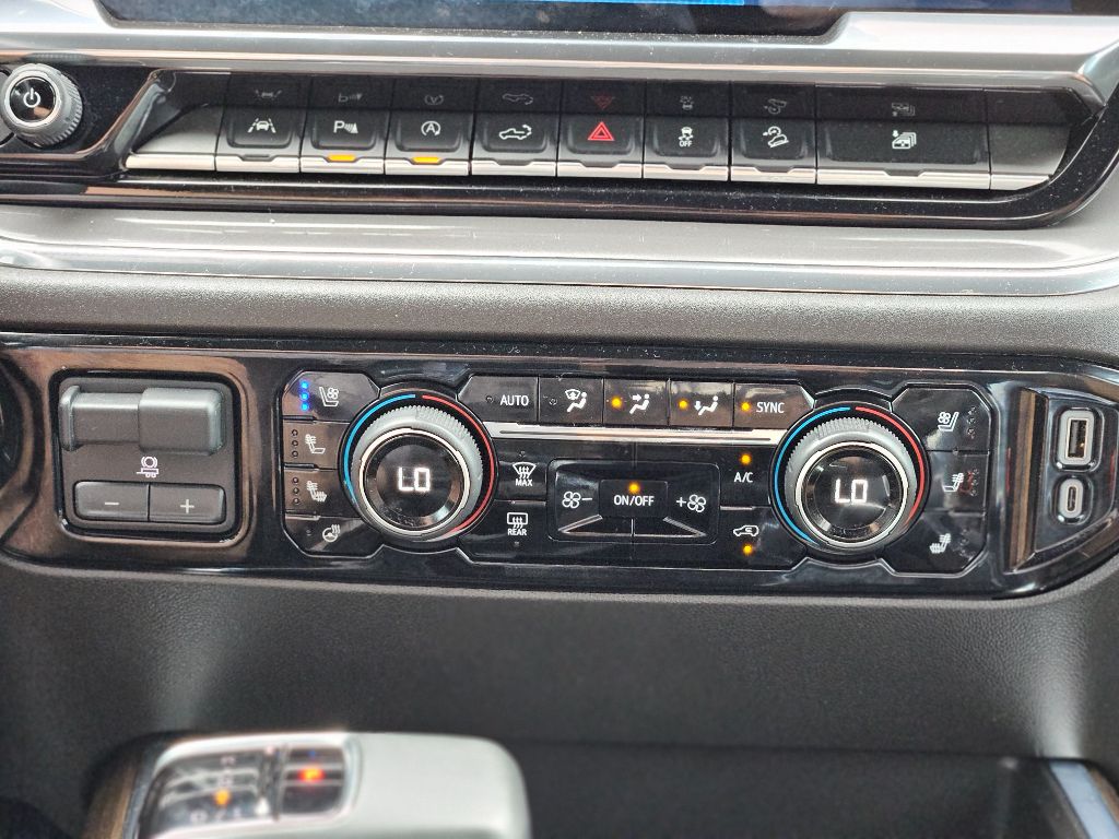 2024 Chevrolet Silverado 1500 High Country photo 23