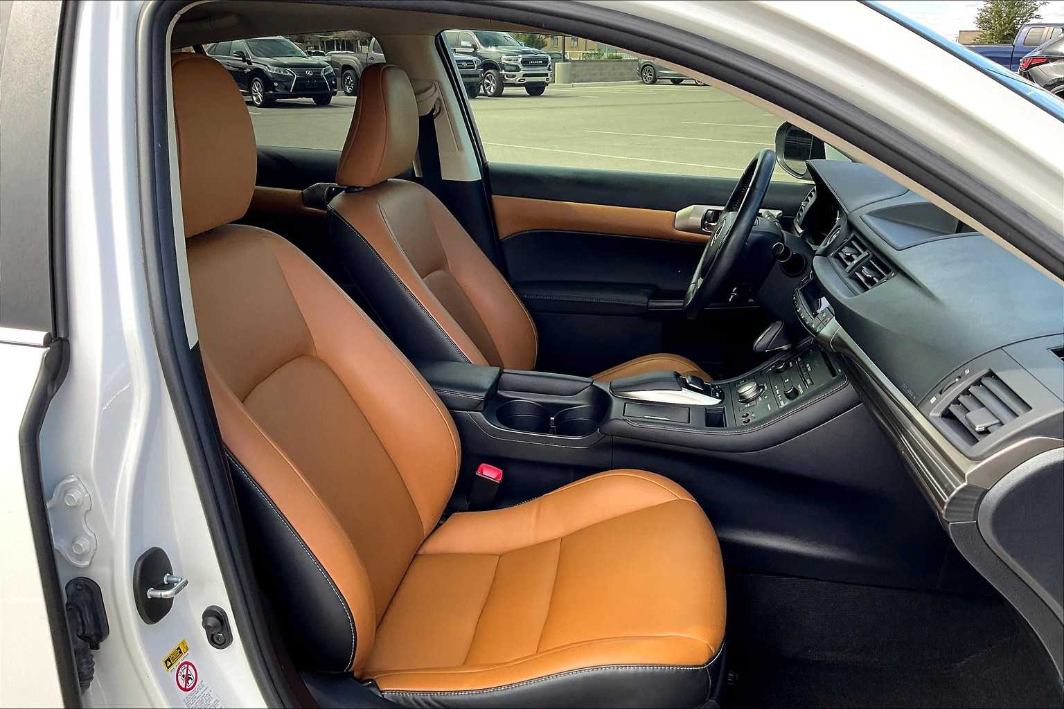 2014 Lexus CT 200h photo 7