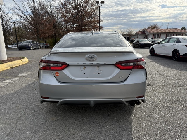 2021 Toyota Camry SE photo 4