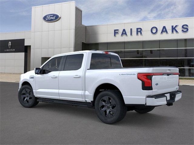 2025 Ford F-150 Lightning Lariat photo 4