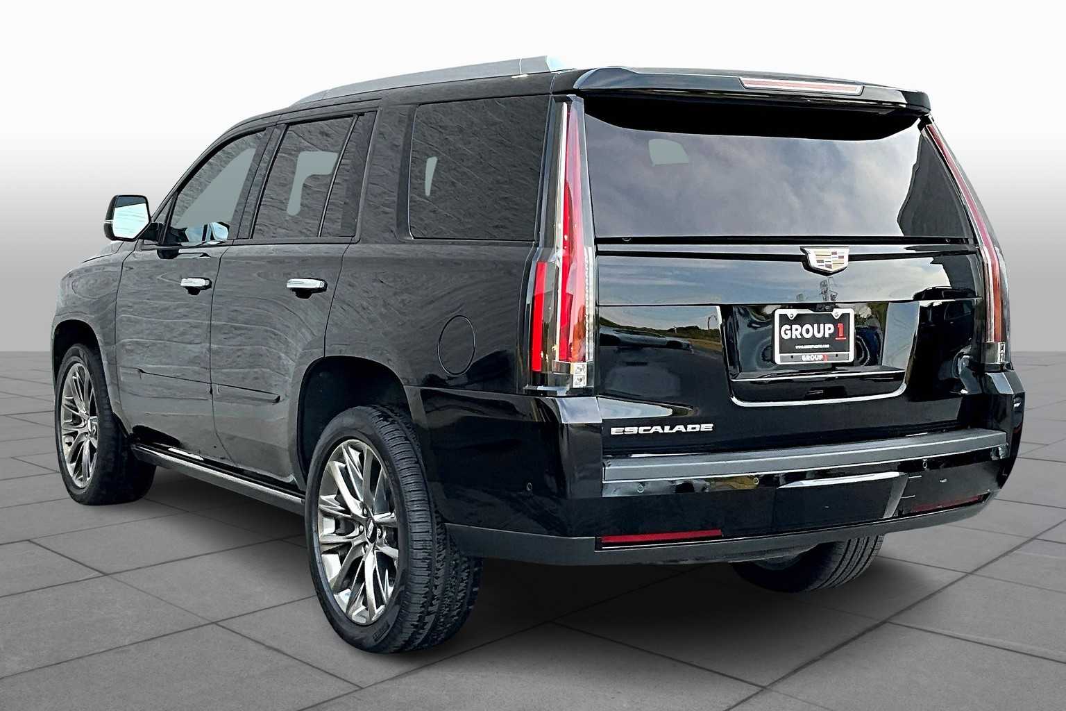 2020 Cadillac Escalade Platinum photo 11