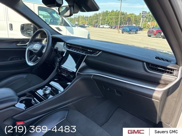 2023 Jeep Grand Cherokee Laredo Altitude photo 29