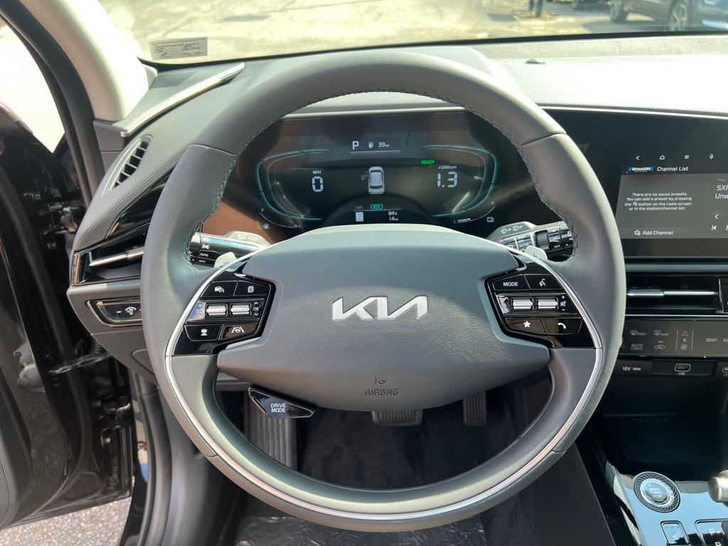 2025 Kia Niro EX photo 14